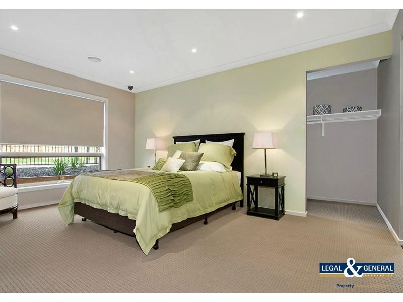 18 Campaspe Street, Clyde North VIC 3978