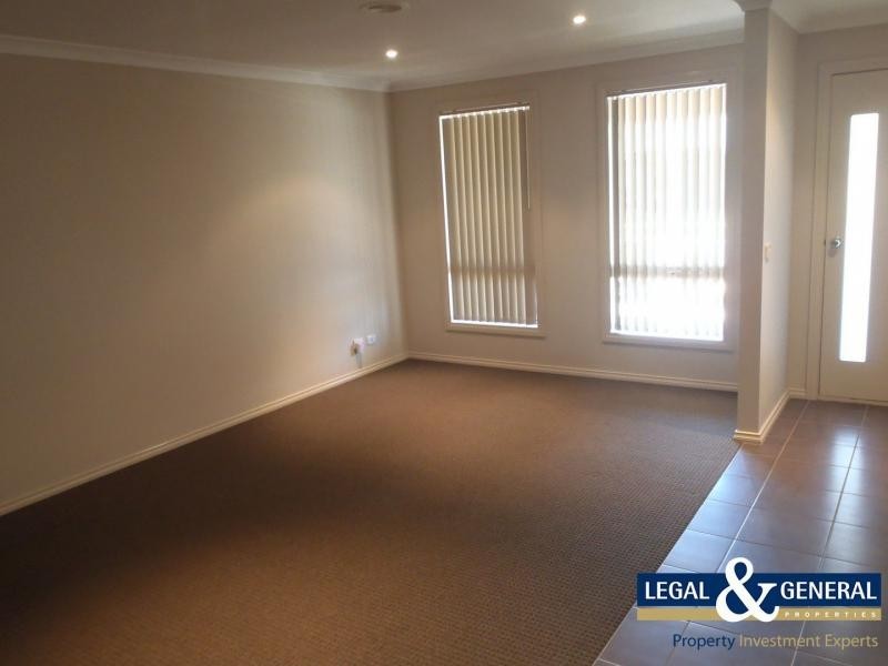 19 Midnight Rise, Cranbourne East VIC 3977