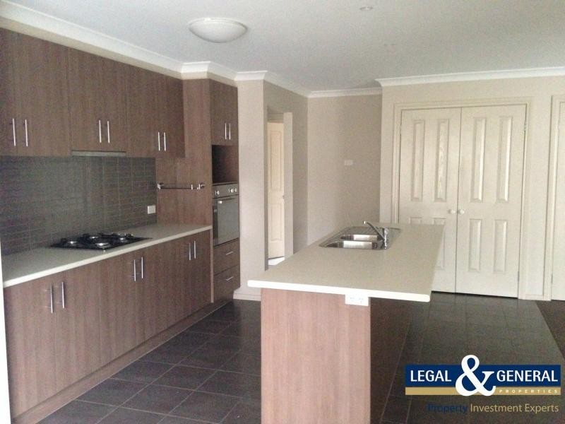 19 Midnight Rise, Cranbourne East VIC 3977