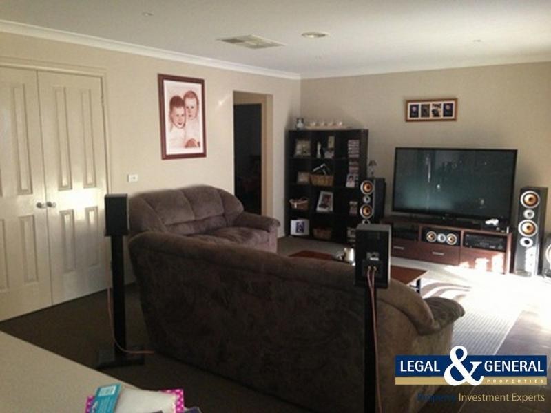 19 Midnight Rise, Cranbourne East VIC 3977