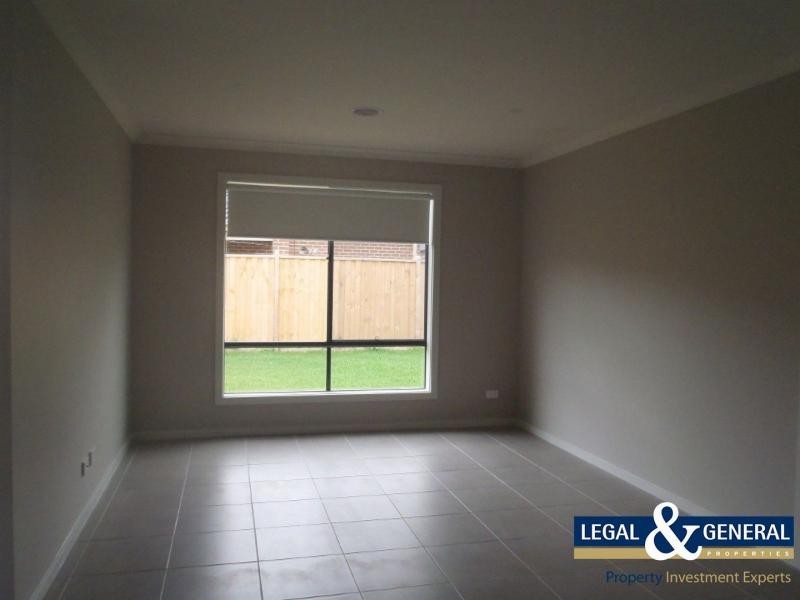 12 Campaspe Street, Clyde North VIC 3978