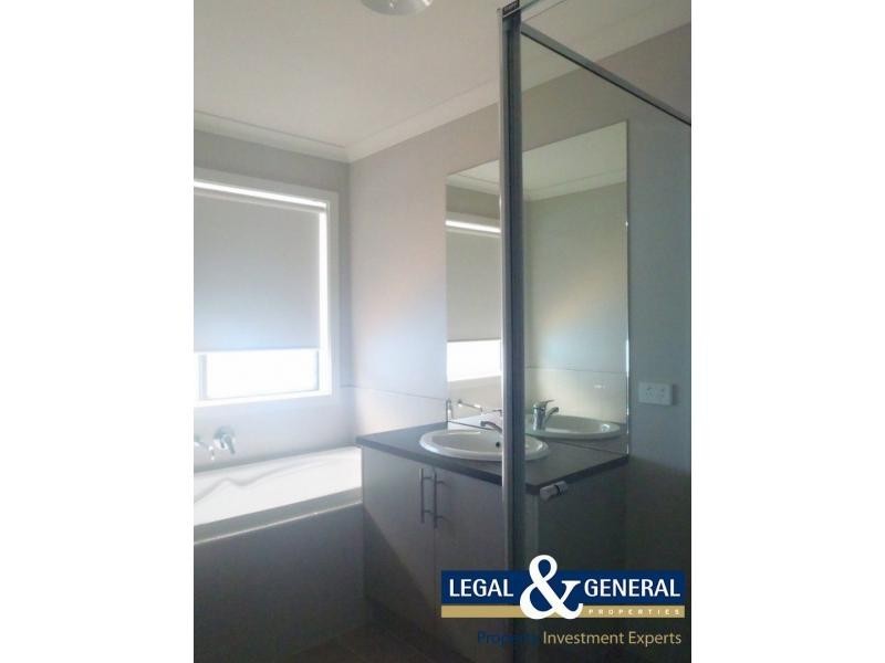 12 Campaspe Street, Clyde North VIC 3978