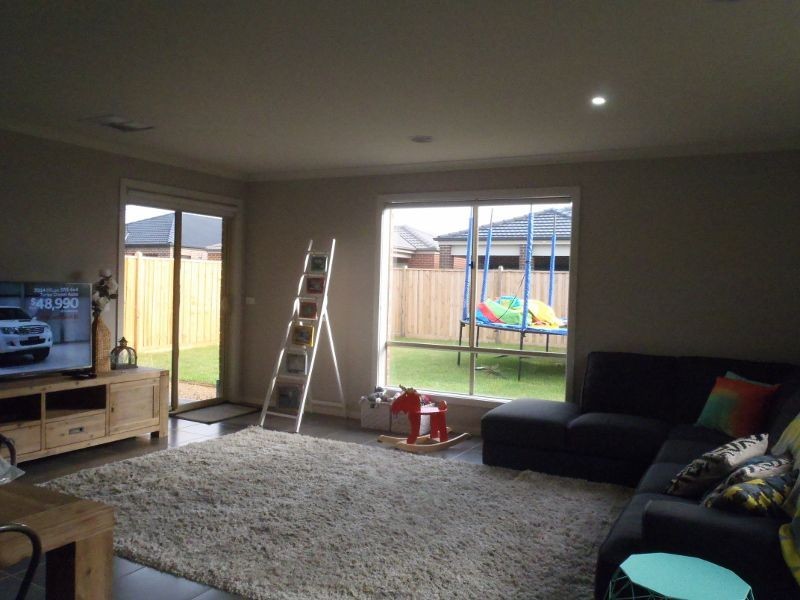 6 Campaspe Street, Clyde North VIC 3978