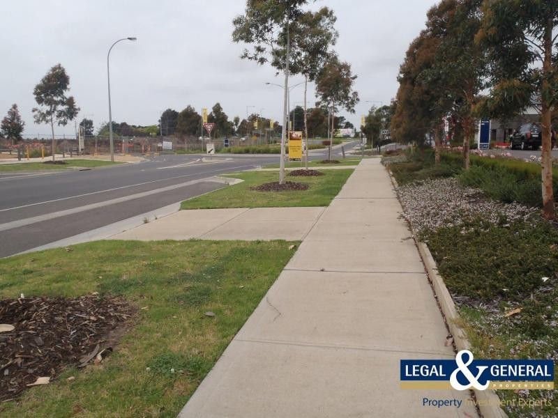 120 Heather Grove, Clyde North VIC 3978