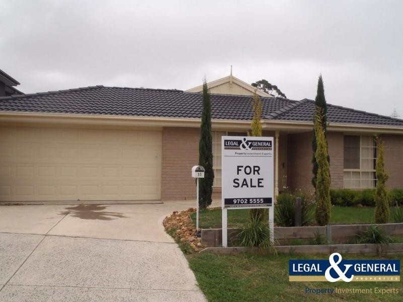 33 Wild Cherry Avenue, Pakenham VIC 3810