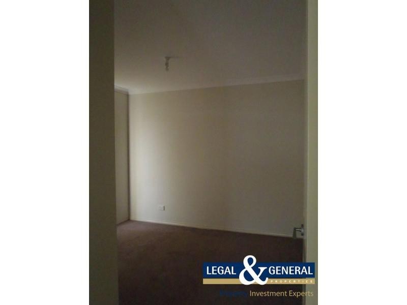 33 Wild Cherry Avenue, Pakenham VIC 3810