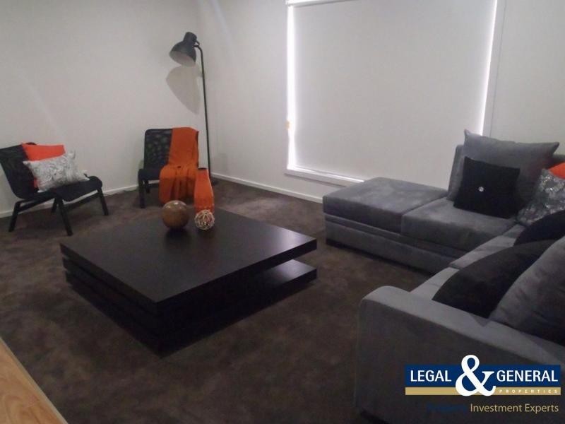 8 Villella Drive, Pakenham VIC 3810