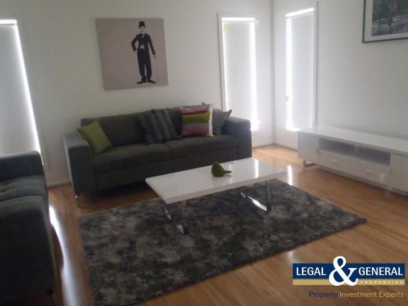 8 Villella Drive, Pakenham VIC 3810