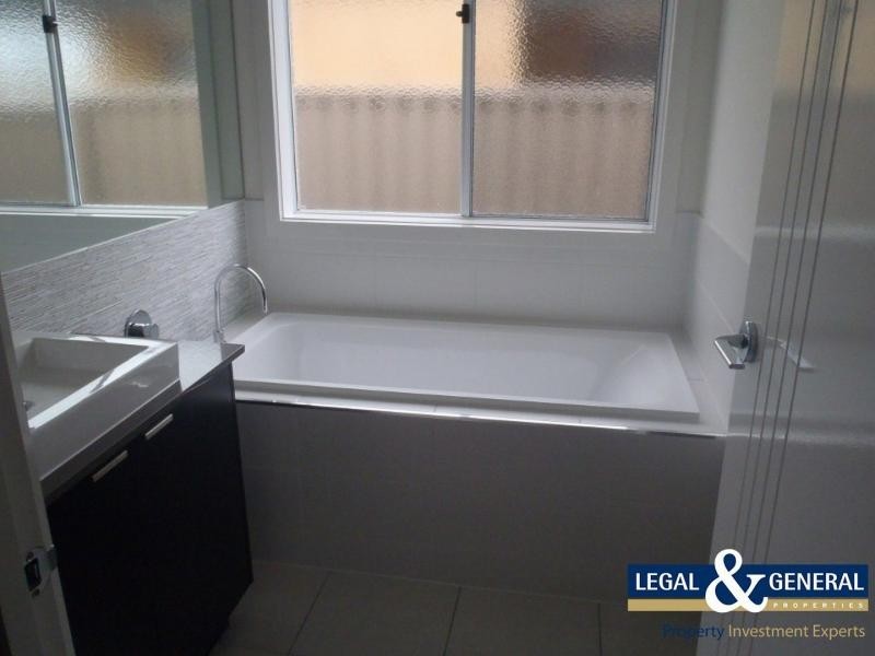 8 Villella Drive, Pakenham VIC 3810