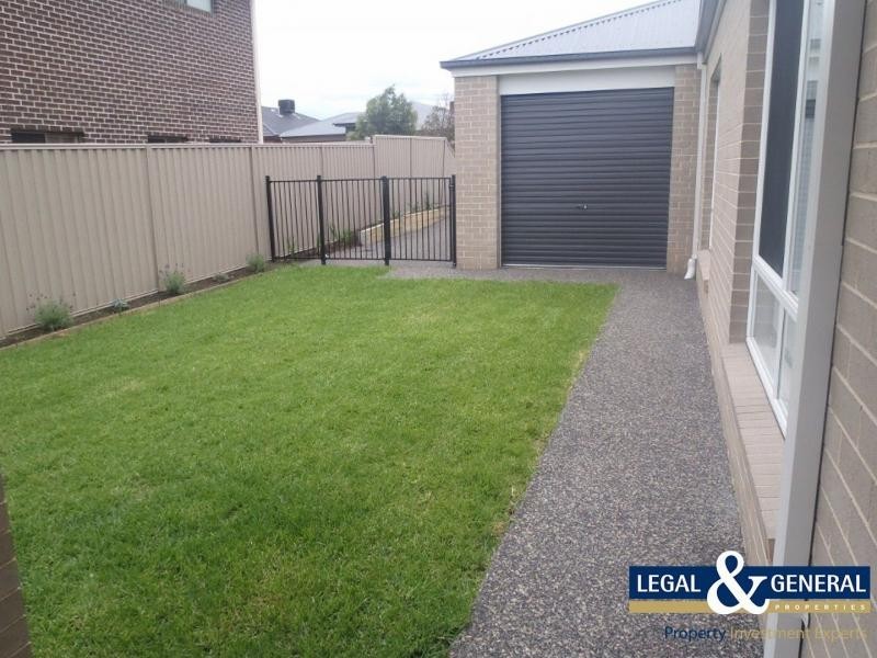 8 Villella Drive, Pakenham VIC 3810