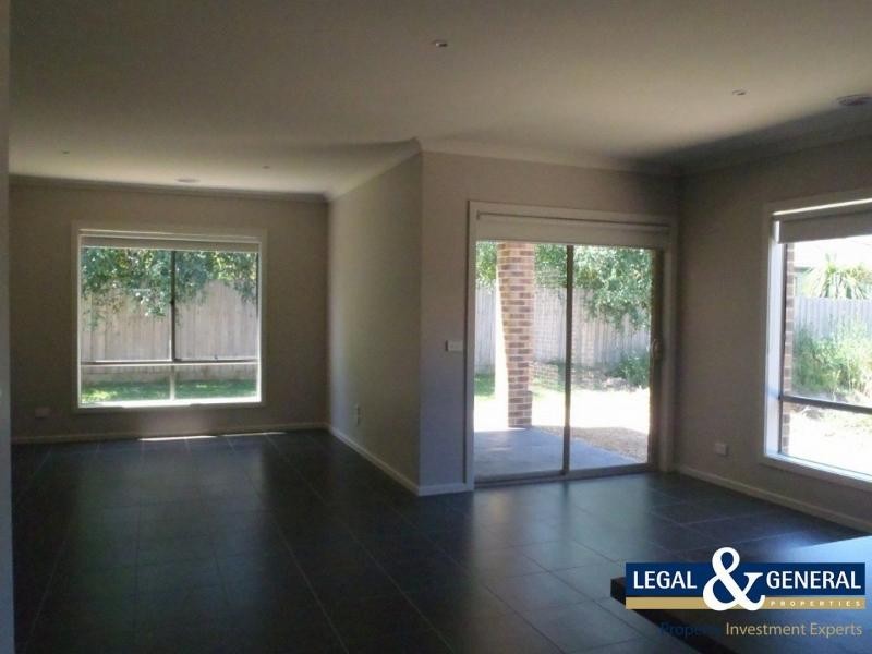 20 Gillingham Crescent, Clyde North VIC 3978