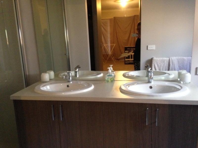 30 Nixon Drive, Berwick VIC 3806