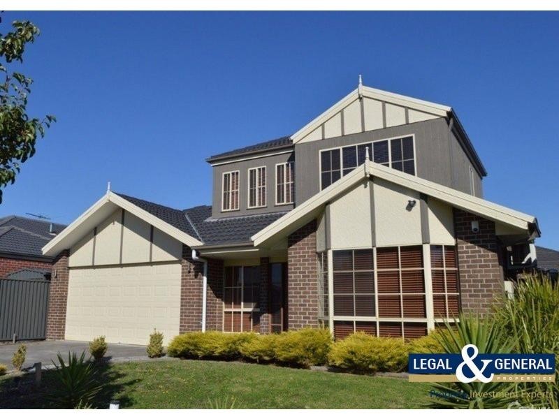 17 Parmentier Way, Pakenham VIC 3810