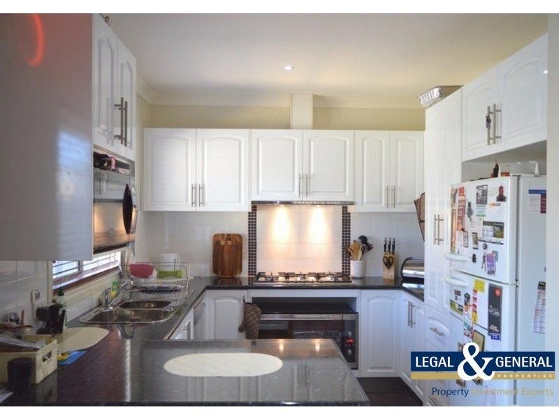 17 Parmentier Way, Pakenham VIC 3810