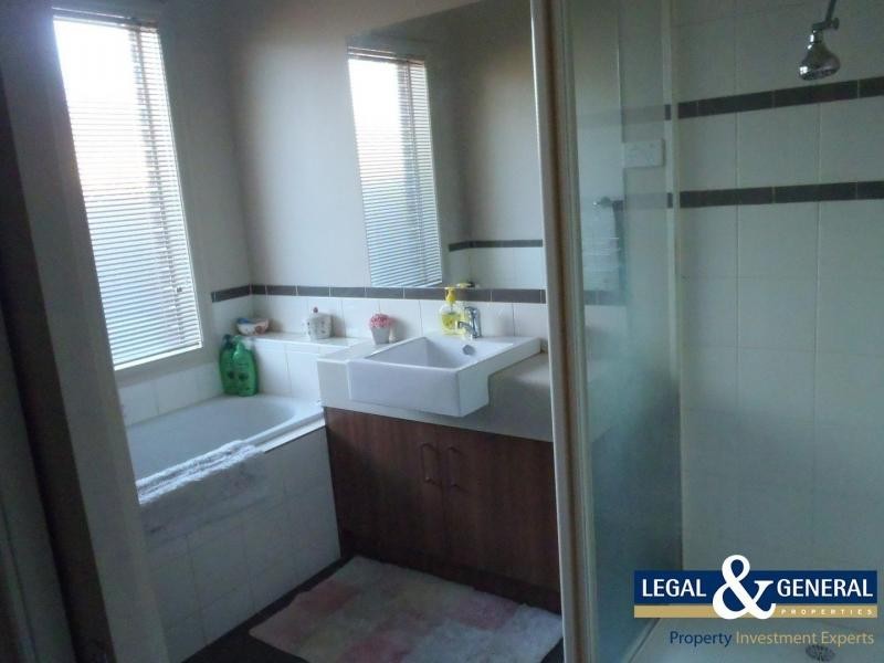 4 Ned Street, Cranbourne East VIC 3977