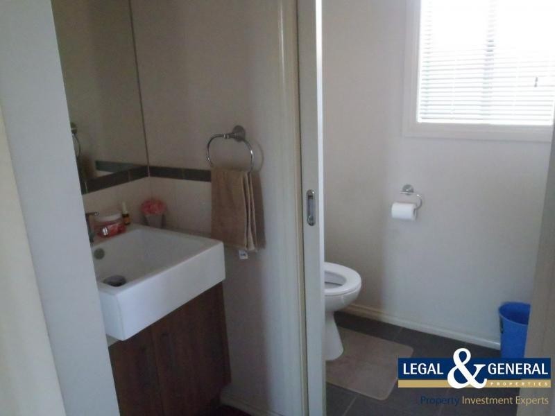 4 Ned Street, Cranbourne East VIC 3977