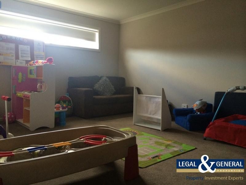 35 Glenelg Street, Clyde North VIC 3978