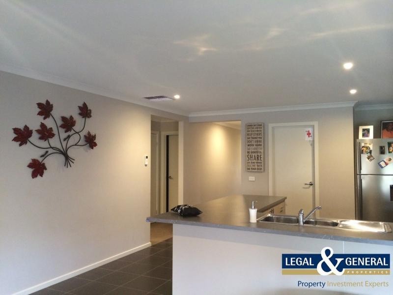 35 Glenelg Street, Clyde North VIC 3978