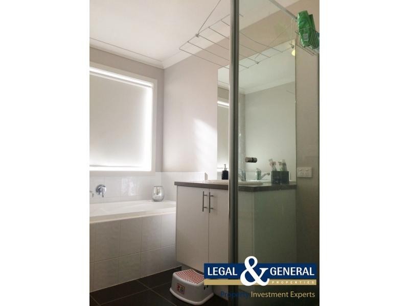 35 Glenelg Street, Clyde North VIC 3978