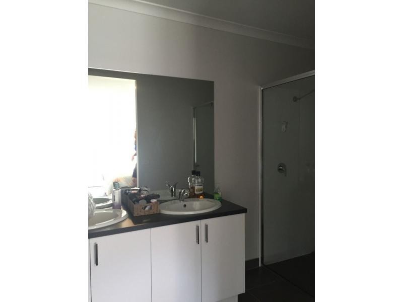 11 Simon Avenue, Officer VIC 3809