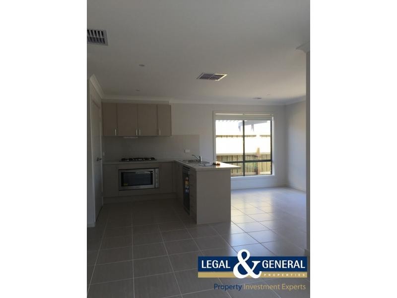 10 Armidale Drive, Ascot, Pakenham VIC 3810