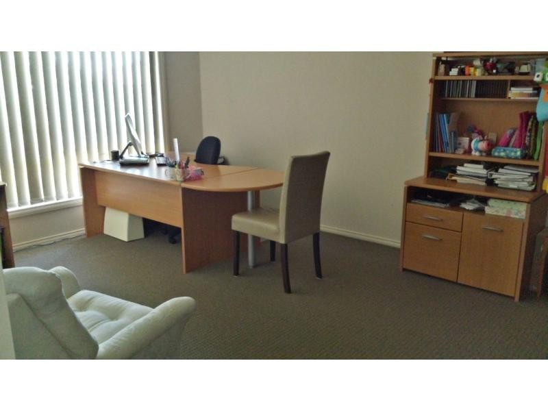 6 Rocky Street, Cranbourne East VIC 3977