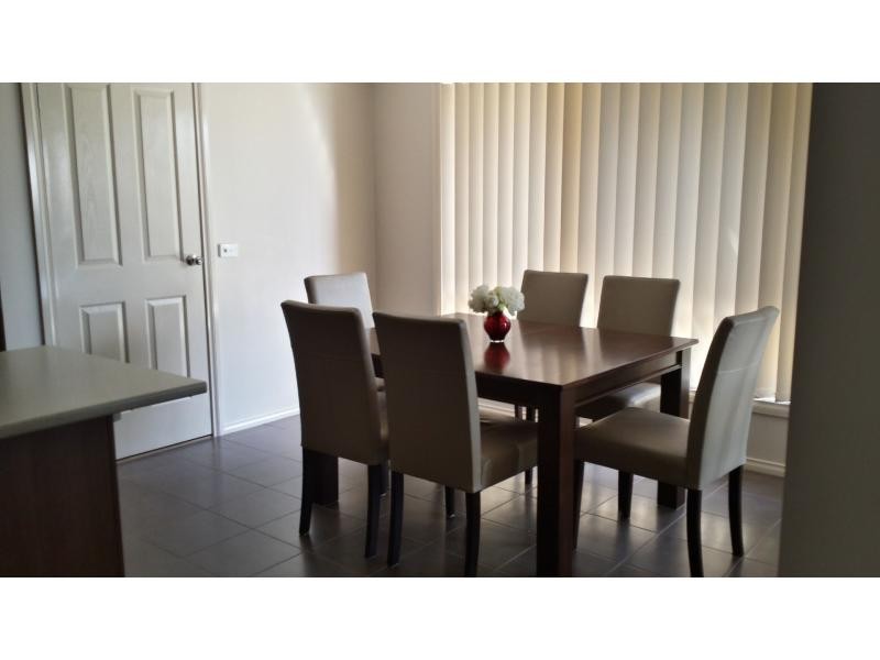 6 Rocky Street, Cranbourne East VIC 3977