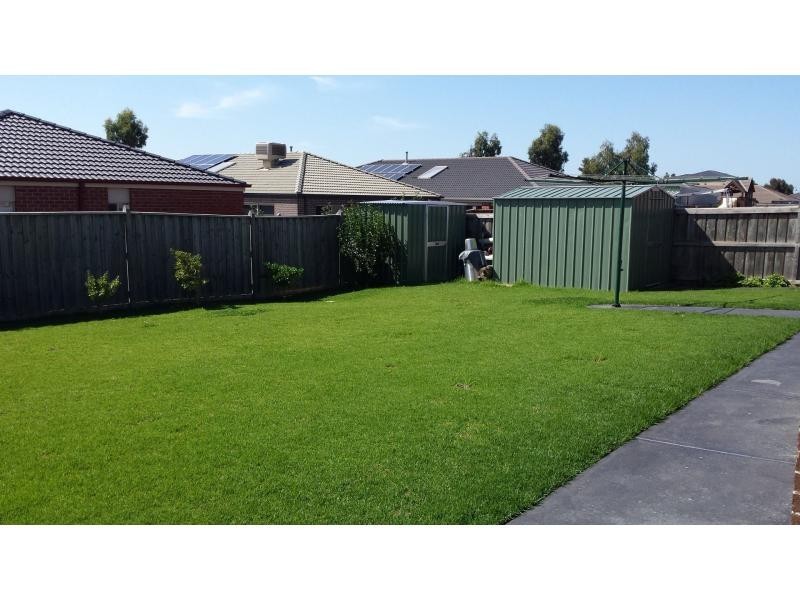6 Rocky Street, Cranbourne East VIC 3977