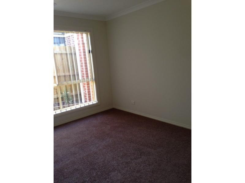 13 Penarie Place, Pakenham VIC 3810