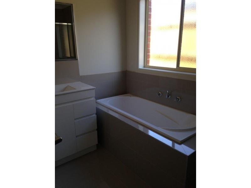 13 Penarie Place, Pakenham VIC 3810