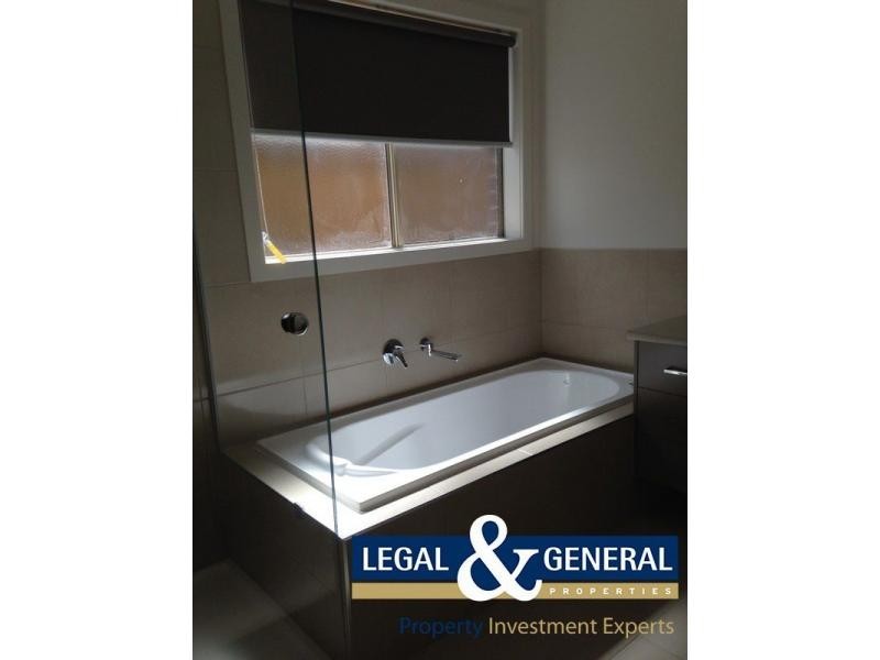 33 Lincoln Avenue, Officer VIC 3809