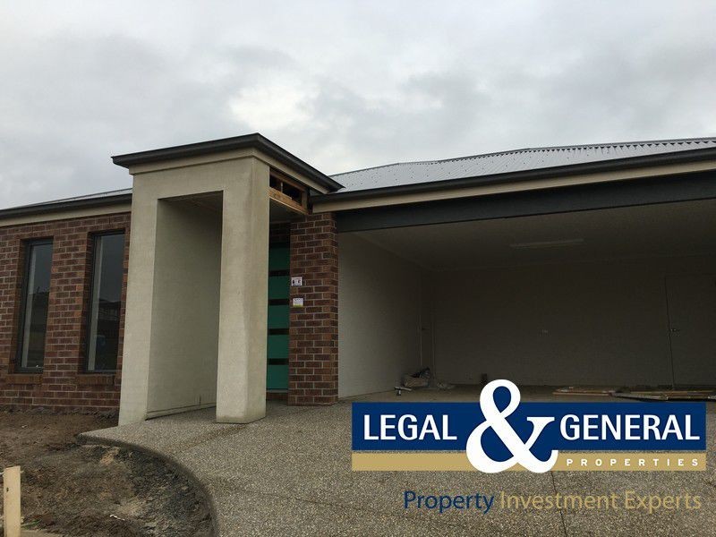 20 Manoora Avenue, Clyde North VIC 3978