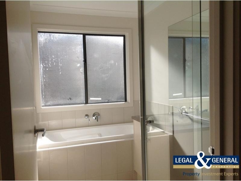 12 Viewgrand Drive, Pakenham VIC 3810