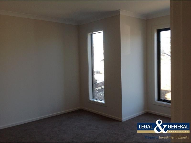 12 Viewgrand Drive, Pakenham VIC 3810