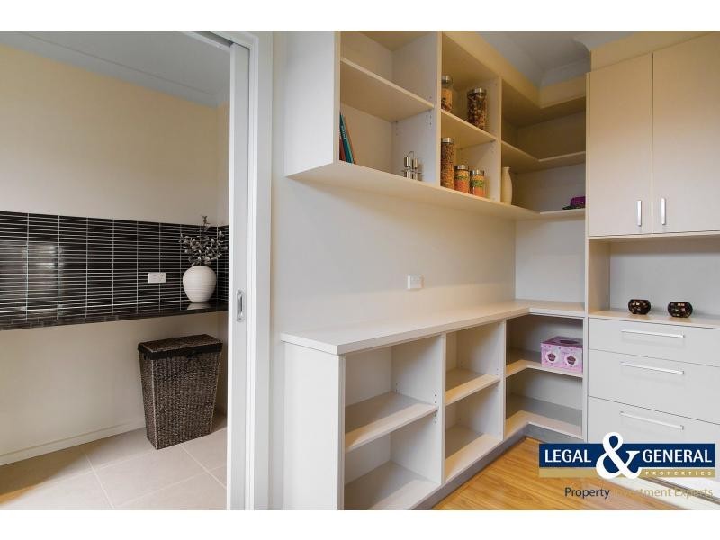 12 Crepe Avenue, Cranbourne West VIC 3977