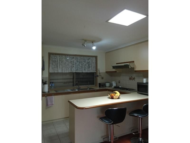 2/1 King David Court, Hampton Park VIC 3976