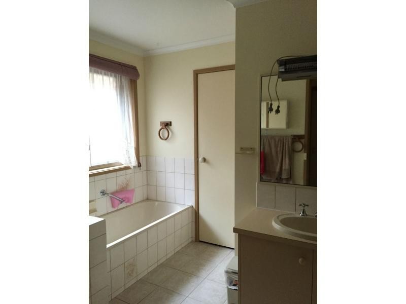 2/1 King David Court, Hampton Park VIC 3976