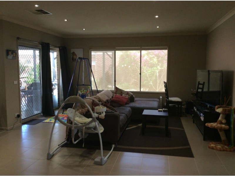 15 Flash Dan Drive, Cranbourne East VIC 3977