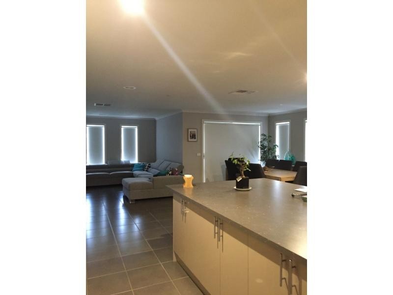 25 Joanne Way, Officer VIC 3809