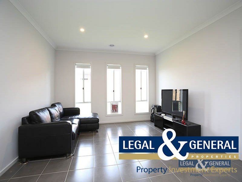 11 Simon Avenue, Officer VIC 3809