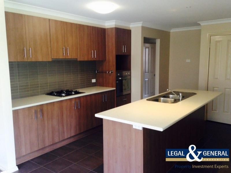 19 Midnight Rise, Cranbourne East VIC 3977