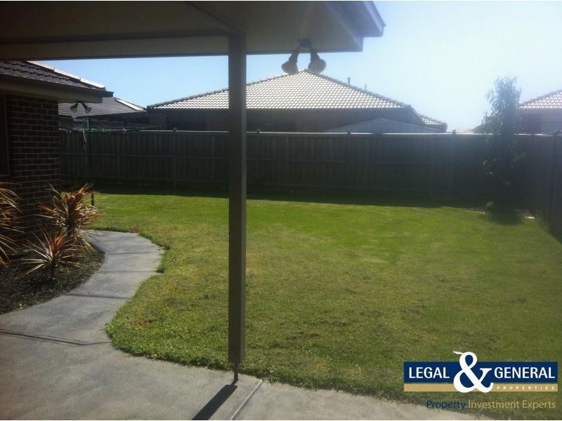 19 Midnight Rise, Cranbourne East VIC 3977