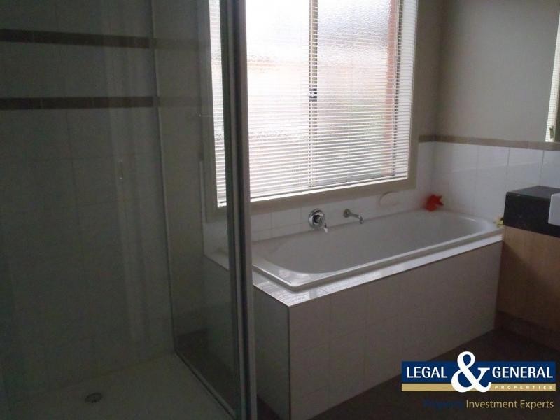 80 Thunderbolt Drive, Cranbourne East VIC 3977