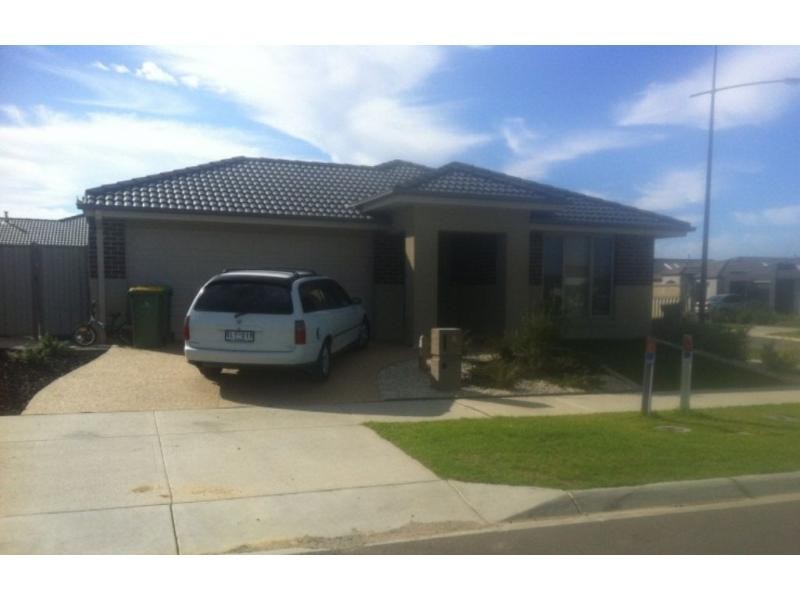 Pakenham VIC 3810