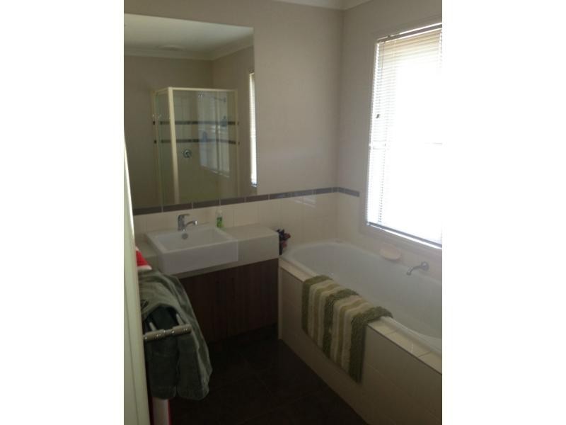 Pakenham VIC 3810