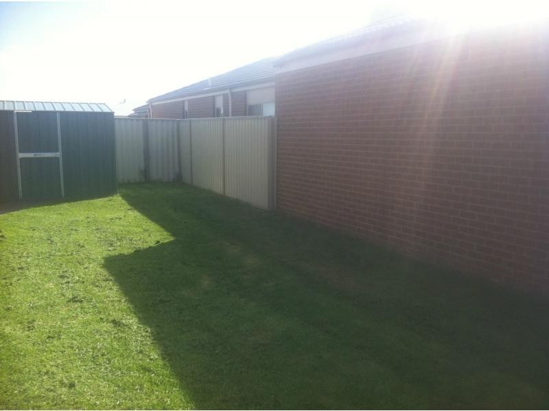 Pakenham VIC 3810