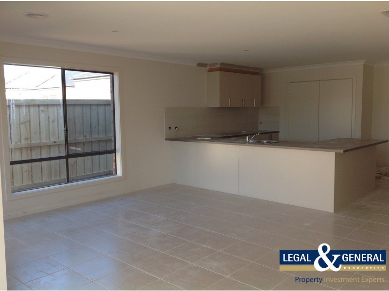 22 Viewgrand Drive, Pakenham VIC 3810