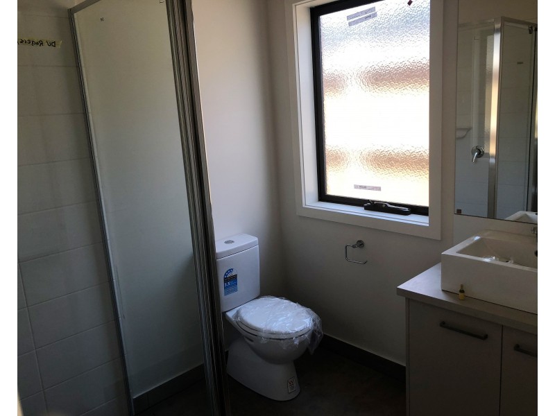 60 Moxham Dr, Clyde North VIC 3978