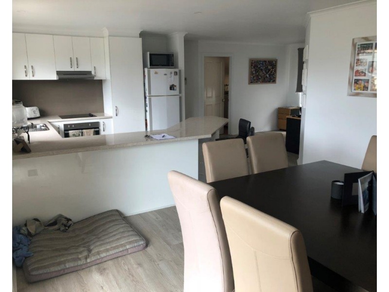 37 Jarryd Cres, Berwick VIC 3806