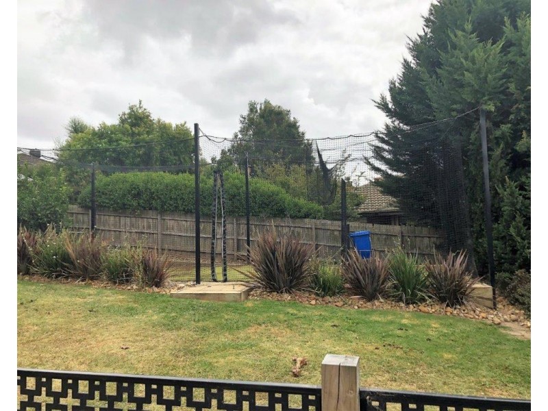 37 Jarryd Cres, Berwick VIC 3806